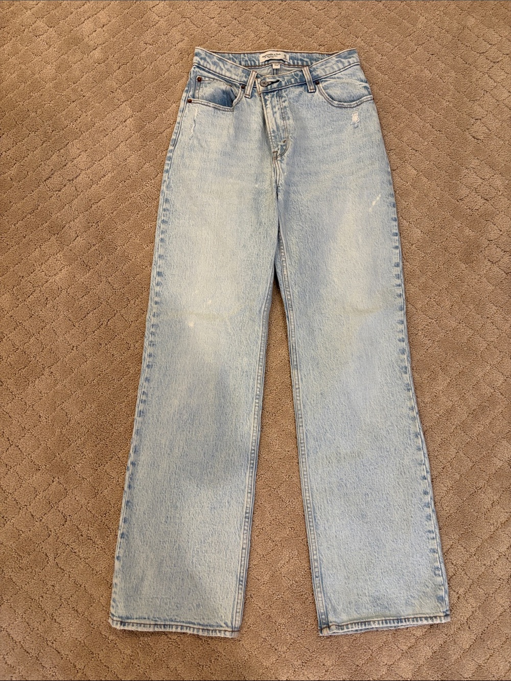 Abercrombie & Fitch ‘90s Ultra High Rise Straight Leg Jeans